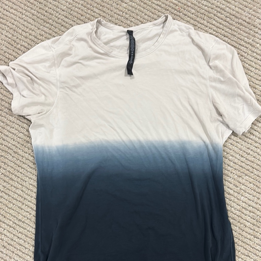 Men LuLulemon T-shirt